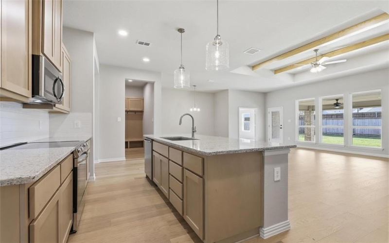 697 Fossil Wood Drive, Saginaw, TX 76179, 4 Habitaciones Habitaciones , ,2 BañosBaños,Residential,En Venta,697 Fossil Wood Drive,0,21073981