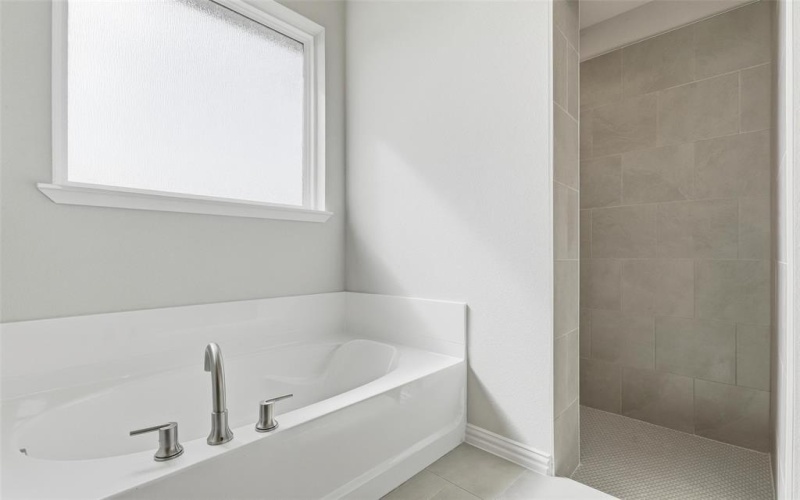 697 Fossil Wood Drive, Saginaw, TX 76179, 4 Habitaciones Habitaciones , ,2 BañosBaños,Residential,En Venta,697 Fossil Wood Drive,0,21073981