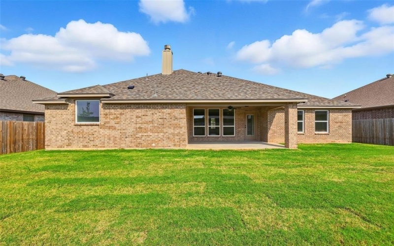 697 Fossil Wood Drive, Saginaw, TX 76179, 4 Habitaciones Habitaciones , ,2 BañosBaños,Residential,En Venta,697 Fossil Wood Drive,0,21073981