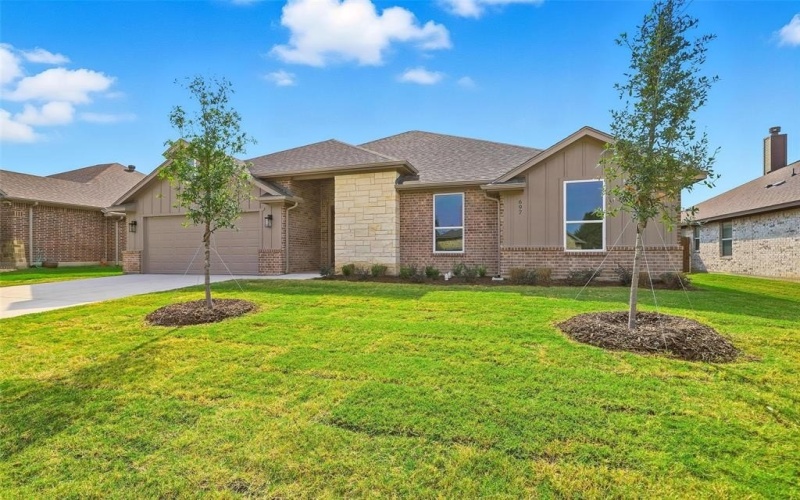 697 Fossil Wood Drive, Saginaw, TX 76179, 4 Habitaciones Habitaciones , ,2 BañosBaños,Residential,En Venta,697 Fossil Wood Drive,0,21073981