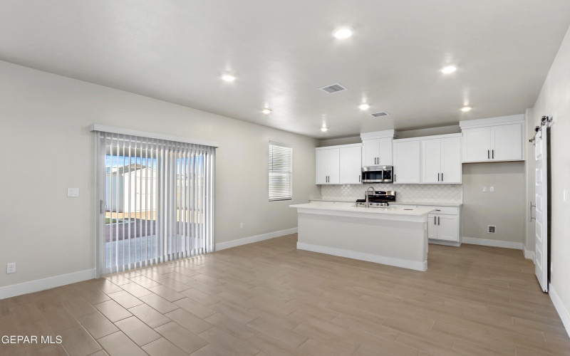 7465 BIG MOUNTAIN Court, El Paso, TX 79911, 3 Bedrooms Bedrooms, ,2 BathroomsBathrooms,Residential,For Sale,7465 BIG MOUNTAIN Court,922149