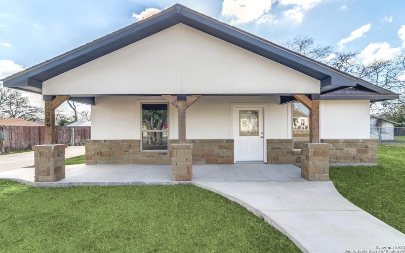 329 Cottage St, Kerrville, TX 78028, 3 Habitaciones Habitaciones , ,2 BañosBaños,Residential,En Venta,329 Cottage St,0,1840397