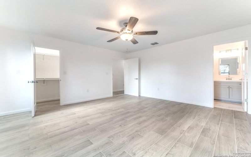 329 Cottage St, Kerrville, TX 78028, 3 Habitaciones Habitaciones , ,2 BañosBaños,Residential,En Venta,329 Cottage St,0,1840397