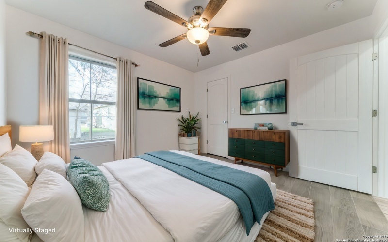 329 Cottage St, Kerrville, TX 78028, 3 Habitaciones Habitaciones , ,2 BañosBaños,Residential,En Venta,329 Cottage St,0,1840397