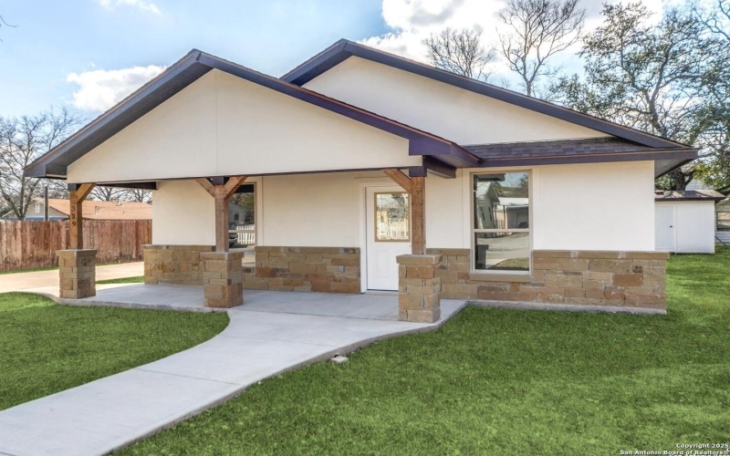 329 Cottage St, Kerrville, TX 78028, 3 Habitaciones Habitaciones , ,2 BañosBaños,Residential,En Venta,329 Cottage St,0,1840397