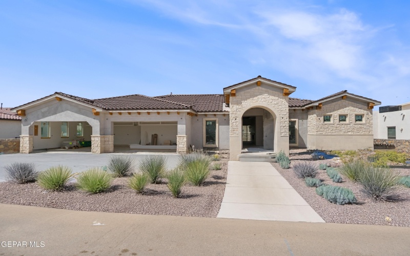 605 BIR Circle, El Paso, TX 79932, 5 Bedrooms Bedrooms, ,3 BathroomsBathrooms,Residential,For Sale,605 BIR Circle,0,931263
