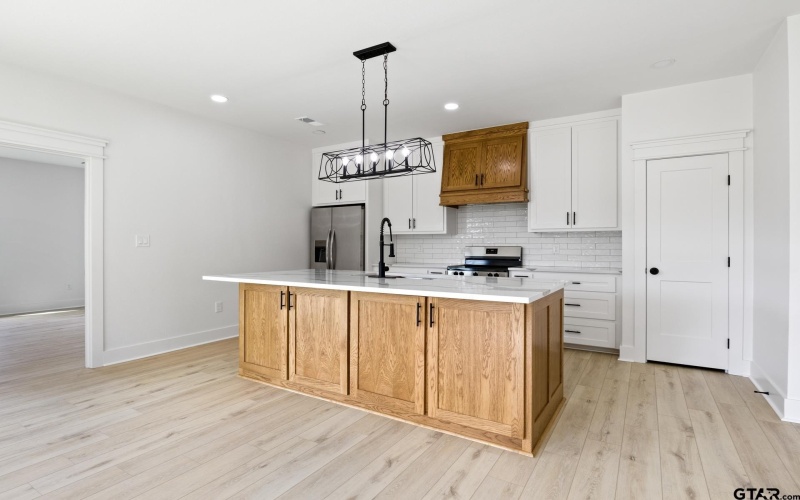 2408 Matthew Drive, Mt Pleasant, TX 75455, 3 Habitaciones Habitaciones , ,2 BañosBaños,Residential,En Venta,2408 Matthew Drive,0,25014592