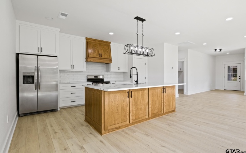 2408 Matthew Drive, Mt Pleasant, TX 75455, 3 Habitaciones Habitaciones , ,2 BañosBaños,Residential,En Venta,2408 Matthew Drive,0,25014592