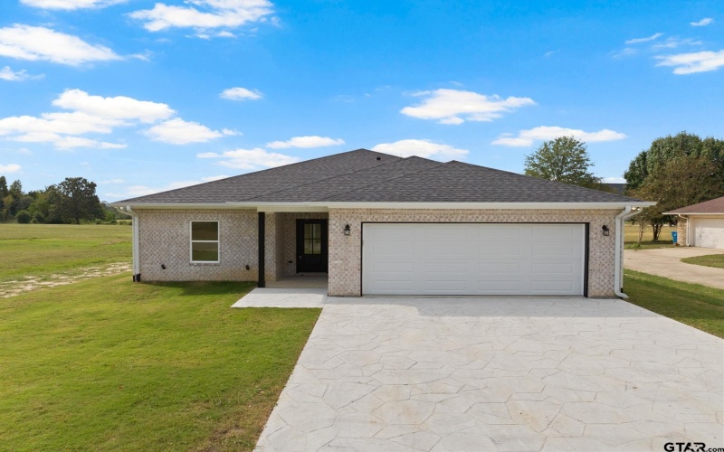 2408 Matthew Drive, Mt Pleasant, TX 75455, 3 Habitaciones Habitaciones , ,2 BañosBaños,Residential,En Venta,2408 Matthew Drive,0,25014592