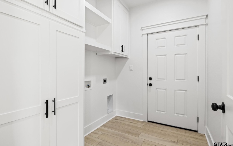 2408 Matthew Drive, Mt Pleasant, TX 75455, 3 Habitaciones Habitaciones , ,2 BañosBaños,Residential,En Venta,2408 Matthew Drive,0,25014592