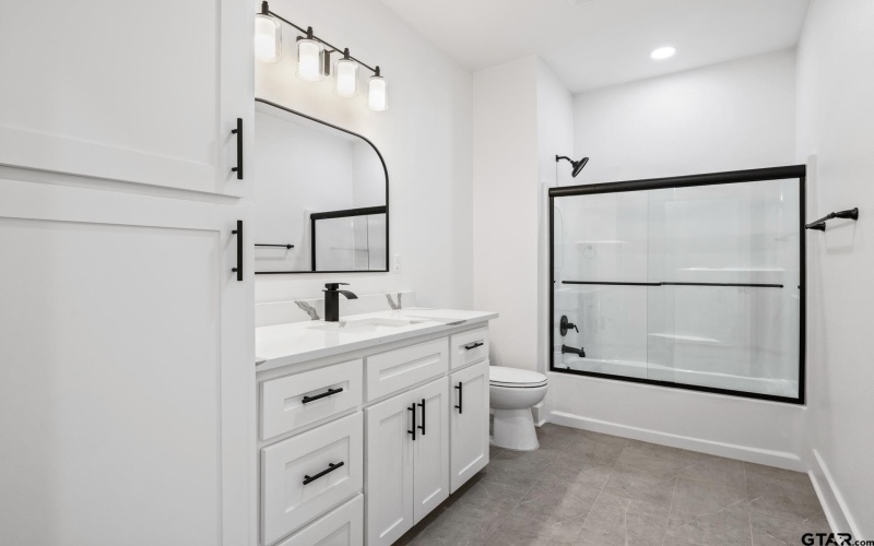 2408 Matthew Drive, Mt Pleasant, TX 75455, 3 Habitaciones Habitaciones , ,2 BañosBaños,Residential,En Venta,2408 Matthew Drive,0,25014592