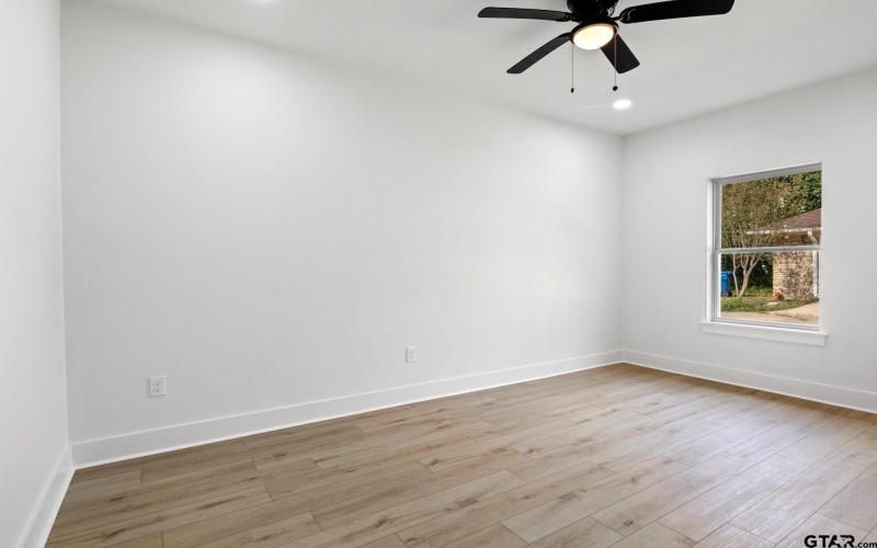 2408 Matthew Drive, Mt Pleasant, TX 75455, 3 Habitaciones Habitaciones , ,2 BañosBaños,Residential,En Venta,2408 Matthew Drive,0,25014592