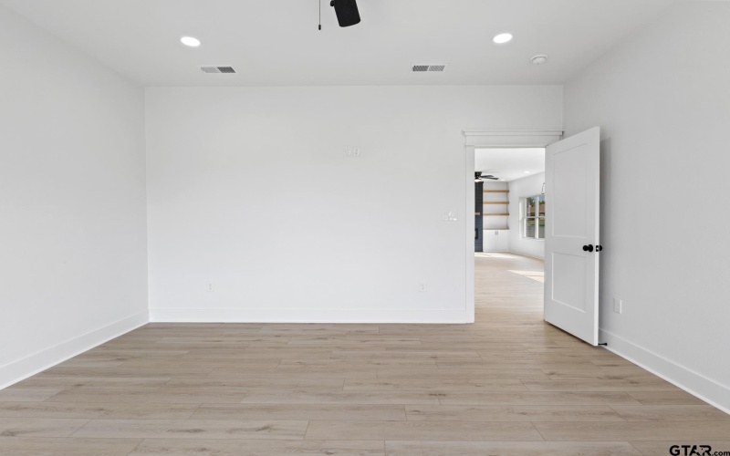 2408 Matthew Drive, Mt Pleasant, TX 75455, 3 Habitaciones Habitaciones , ,2 BañosBaños,Residential,En Venta,2408 Matthew Drive,0,25014592