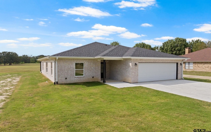 2408 Matthew Drive, Mt Pleasant, TX 75455, 3 Habitaciones Habitaciones , ,2 BañosBaños,Residential,En Venta,2408 Matthew Drive,0,25014592