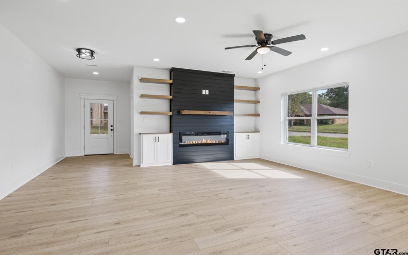 2408 Matthew Drive, Mt Pleasant, TX 75455, 3 Habitaciones Habitaciones , ,2 BañosBaños,Residential,En Venta,2408 Matthew Drive,0,25014592