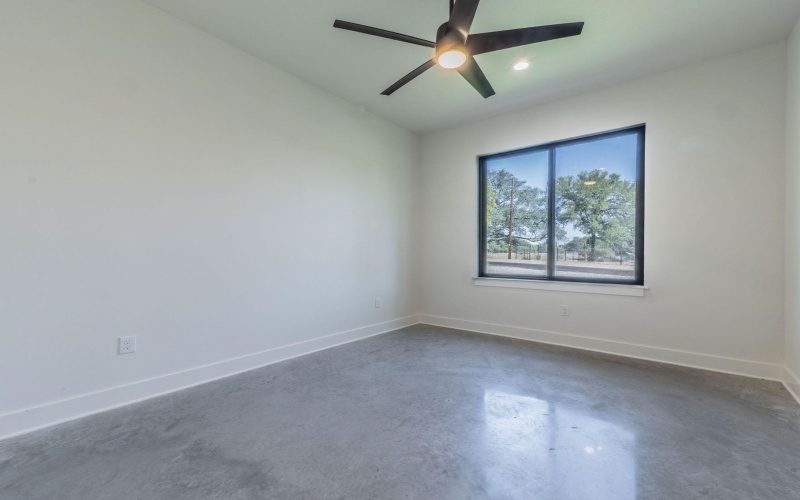 300 Deer Dr Drive, Sunrise Beach, TX 78643, 5 Habitaciones Habitaciones , ,5 BañosBaños,Residential,En Venta,300 Deer Dr Drive,0,175223