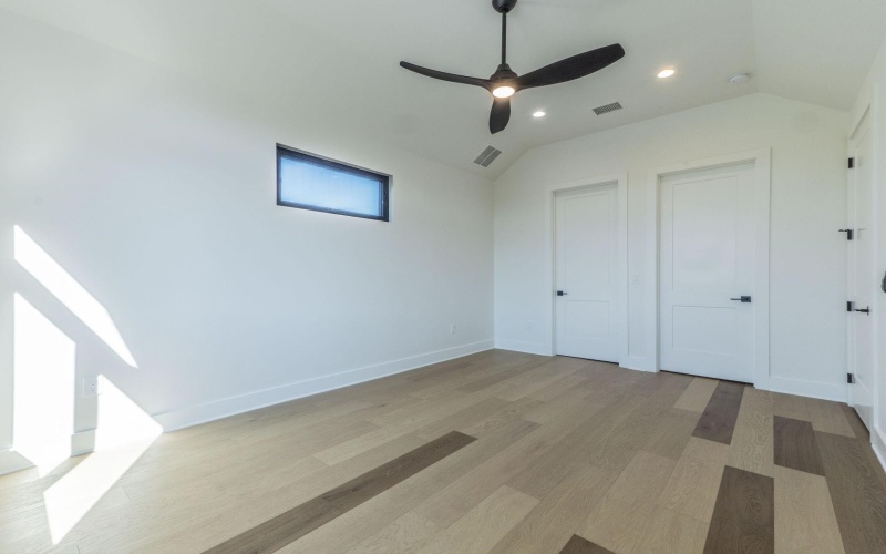 300 Deer Dr Drive, Sunrise Beach, TX 78643, 5 Habitaciones Habitaciones , ,5 BañosBaños,Residential,En Venta,300 Deer Dr Drive,0,175223