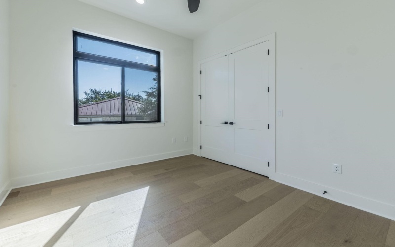 300 Deer Dr Drive, Sunrise Beach, TX 78643, 5 Habitaciones Habitaciones , ,5 BañosBaños,Residential,En Venta,300 Deer Dr Drive,0,175223