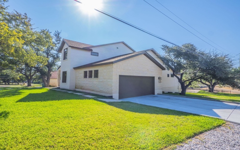 300 Deer Dr Drive, Sunrise Beach, TX 78643, 5 Habitaciones Habitaciones , ,5 BañosBaños,Residential,En Venta,300 Deer Dr Drive,0,175223