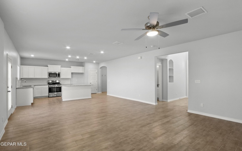 14028 Paseo Aves Avenue, Horizon City, TX 79928, 4 Habitaciones Habitaciones , ,3 BañosBaños,Residential,En Venta,14028 Paseo Aves Avenue,920871