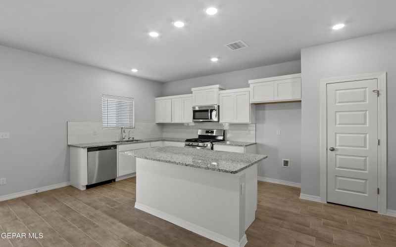 14028 Paseo Aves Avenue, Horizon City, TX 79928, 4 Habitaciones Habitaciones , ,3 BañosBaños,Residential,En Venta,14028 Paseo Aves Avenue,920871