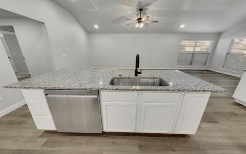 1610 144th Street, Lubbock, TX 79423, 3 Habitaciones Habitaciones , ,2 BañosBaños,Residential,En Venta,1610 144th Street,0,202561254