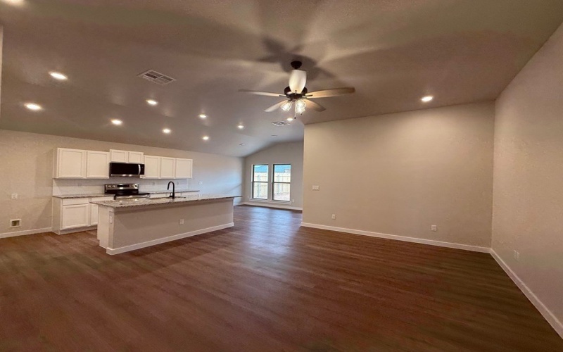 323 Trailblazer Ln, Odessa, TX 79765, 3 Habitaciones Habitaciones , ,2 BañosBaños,Otro,En Venta,323 Trailblazer Ln,0,161052