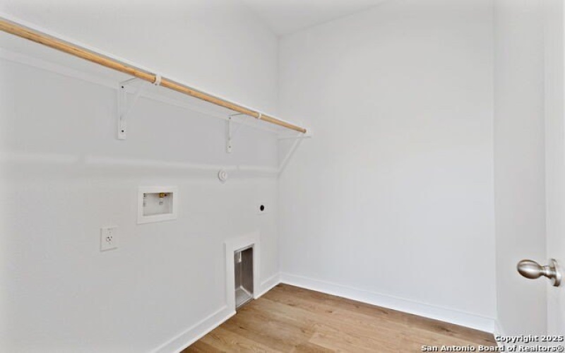 705 Salamander St, San Marcos, TX 78666, 4 Habitaciones Habitaciones , ,2 BañosBaños,Residential,En Venta,705 Salamander St,0,1911803