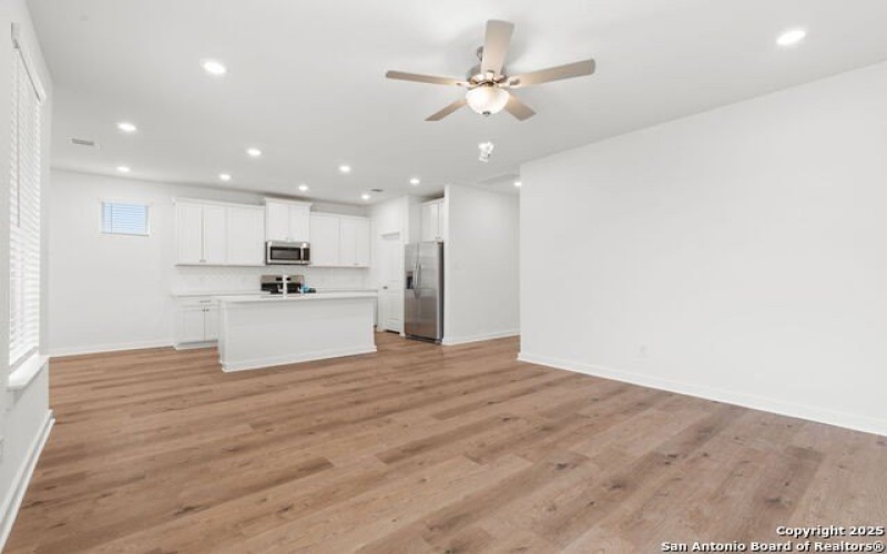 705 Salamander St, San Marcos, TX 78666, 4 Habitaciones Habitaciones , ,2 BañosBaños,Residential,En Venta,705 Salamander St,0,1911803