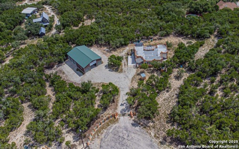 182 country point, Lakehills, TX 78063, 3 Bedrooms Bedrooms, ,2 BathroomsBathrooms,Residential,For Sale,182 country point,0,1911822