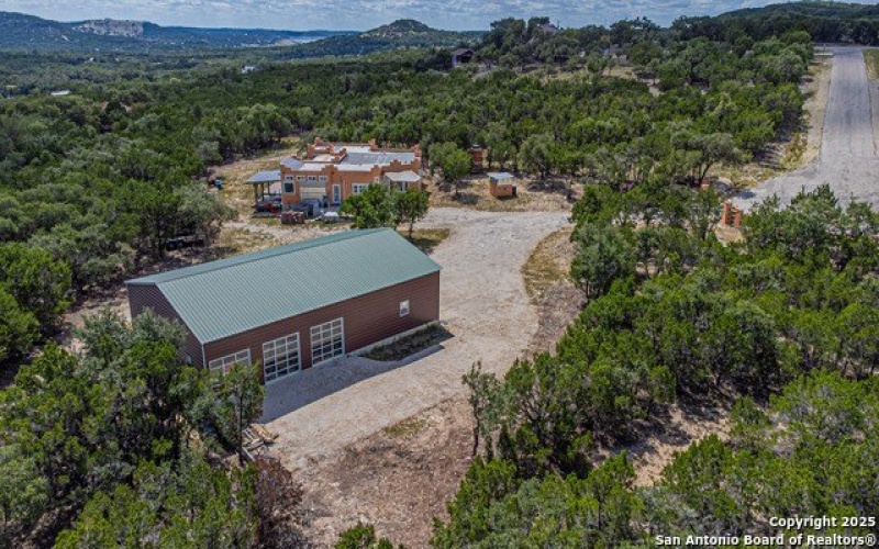 182 country point, Lakehills, TX 78063, 3 Bedrooms Bedrooms, ,2 BathroomsBathrooms,Residential,For Sale,182 country point,0,1911822