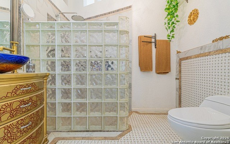 182 country point, Lakehills, TX 78063, 3 Bedrooms Bedrooms, ,2 BathroomsBathrooms,Residential,For Sale,182 country point,0,1911822