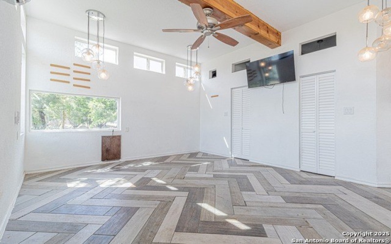 182 country point, Lakehills, TX 78063, 3 Bedrooms Bedrooms, ,2 BathroomsBathrooms,Residential,For Sale,182 country point,0,1911822