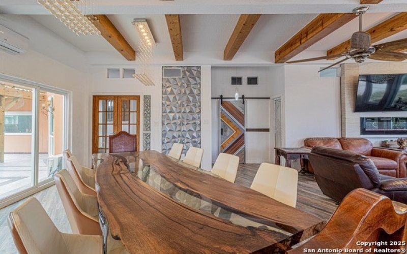 182 country point, Lakehills, TX 78063, 3 Bedrooms Bedrooms, ,2 BathroomsBathrooms,Residential,For Sale,182 country point,0,1911822