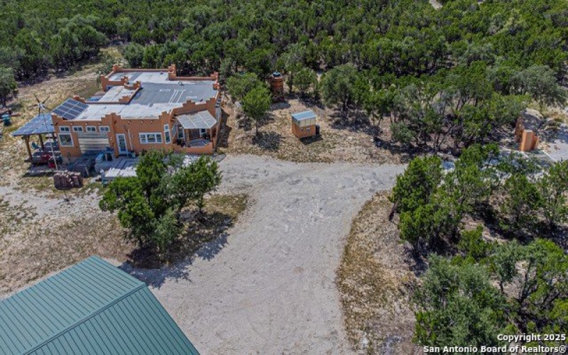 182 country point, Lakehills, TX 78063, 3 Bedrooms Bedrooms, ,2 BathroomsBathrooms,Residential,For Sale,182 country point,0,1911822