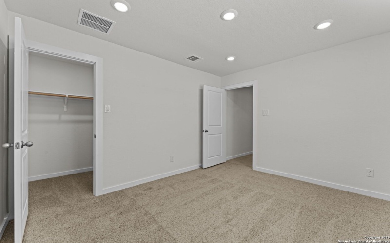 420 Salamander St, San Marcos, TX 78666, 5 Habitaciones Habitaciones , ,3 BañosBaños,Residential,En Venta,420 Salamander St,0,1911860