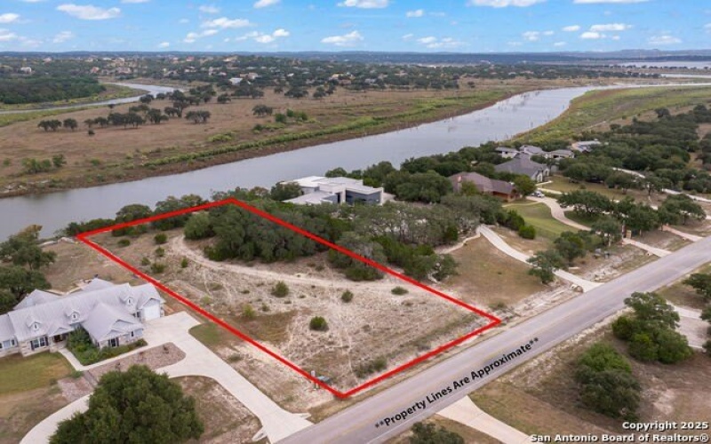 2034 San Jose, Canyon Lake, TX 78133, 3 Habitaciones Habitaciones , ,3 BañosBaños,Residential,En Venta,2034 San Jose,0,1911948