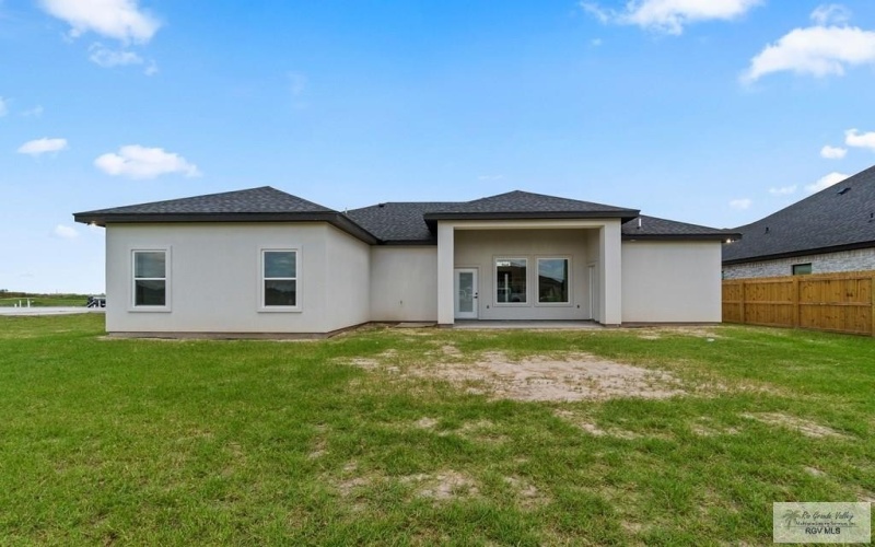 132 FINCH DR, LOS FRESNOS, TX 78566, 3 Habitaciones Habitaciones , ,2 BañosBaños,Residential,En Venta,132 FINCH DR,0,29767709
