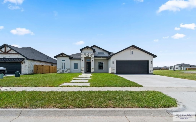 132 FINCH DR, LOS FRESNOS, TX 78566, 3 Habitaciones Habitaciones , ,2 BañosBaños,Residential,En Venta,132 FINCH DR,0,29767709