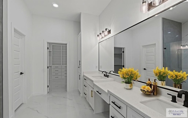 132 FINCH DR, LOS FRESNOS, TX 78566, 3 Habitaciones Habitaciones , ,2 BañosBaños,Residential,En Venta,132 FINCH DR,0,29767709
