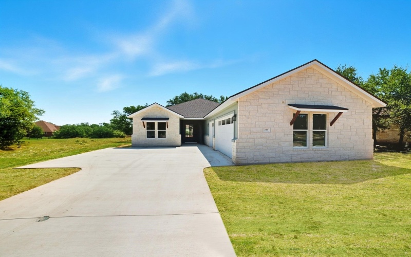 226 Sunday Dr, Burnet, TX 78611, 4 Habitaciones Habitaciones , ,3 BañosBaños,Residential,En Venta,226 Sunday Dr,0,175227