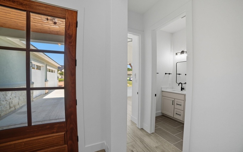 226 Sunday Dr, Burnet, TX 78611, 4 Habitaciones Habitaciones , ,3 BañosBaños,Residential,En Venta,226 Sunday Dr,0,175227