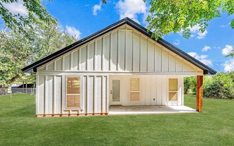 3712 Oak Meadow Street, Granbury, TX 76048, 3 Bedrooms Bedrooms, ,2 BathroomsBathrooms,Residential,For Sale,3712 Oak Meadow Street,0,21072287
