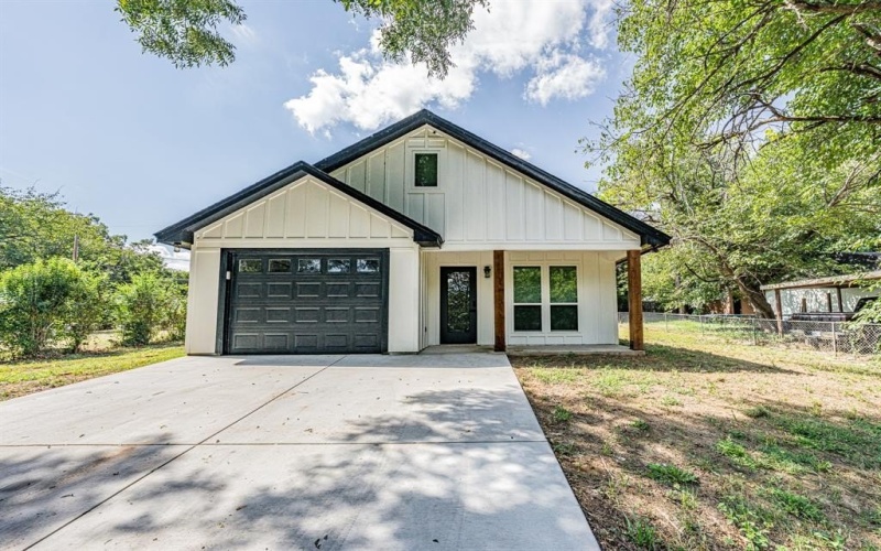 3712 Oak Meadow Street, Granbury, TX 76048, 3 Bedrooms Bedrooms, ,2 BathroomsBathrooms,Residential,For Sale,3712 Oak Meadow Street,0,21072287