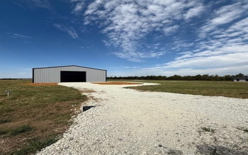 25 PRIVATE ROAD 33084, Sumner, TX 75486, ,Residential,En Venta,25 PRIVATE ROAD 33084,0,21073250