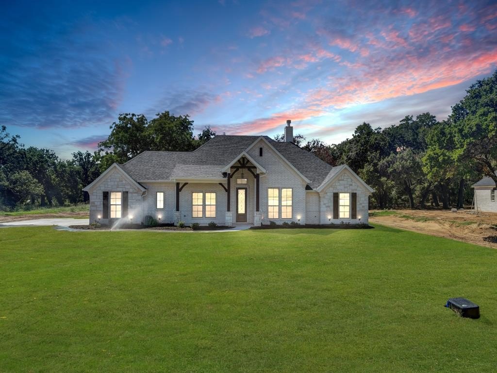 1012 Arbor Vista Drive, Azle, TX 76020, 4 Bedrooms Bedrooms, ,2 BathroomsBathrooms,Residential,For Sale,1012 Arbor Vista Drive,0,21074593