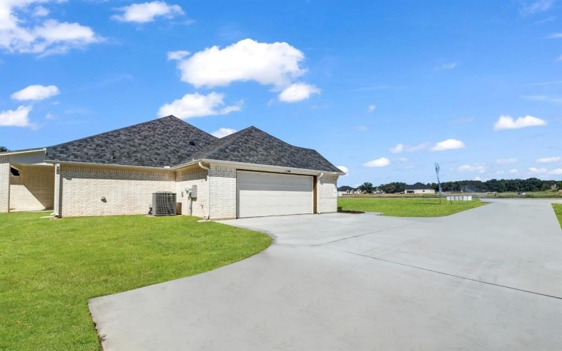 1012 Arbor Vista Drive, Azle, TX 76020, 4 Bedrooms Bedrooms, ,2 BathroomsBathrooms,Residential,For Sale,1012 Arbor Vista Drive,0,21074593