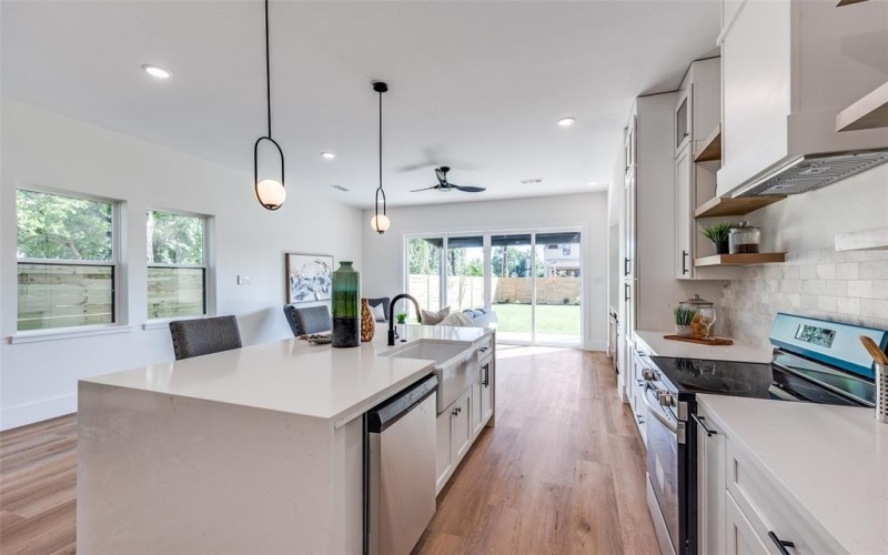2410 & 2412 Jeffries Street, Dallas, TX 75215, 6 Bedrooms Bedrooms, ,7 BathroomsBathrooms,Residential Multi Family,For Sale,2410 & 2412 Jeffries Street,0,21074690