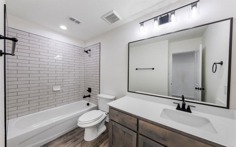 420 Paradise Ridge Drive, Waxahachie, TX 75167, 4 Habitaciones Habitaciones , ,3 BañosBaños,Residential,En Venta,420 Paradise Ridge Drive,0,21074745