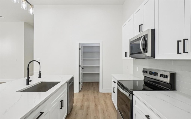 1626 Stoneman Street, Dallas, TX 75215, 4 Bedrooms Bedrooms, ,2 BathroomsBathrooms,Residential,For Sale,1626 Stoneman Street,0,21074758
